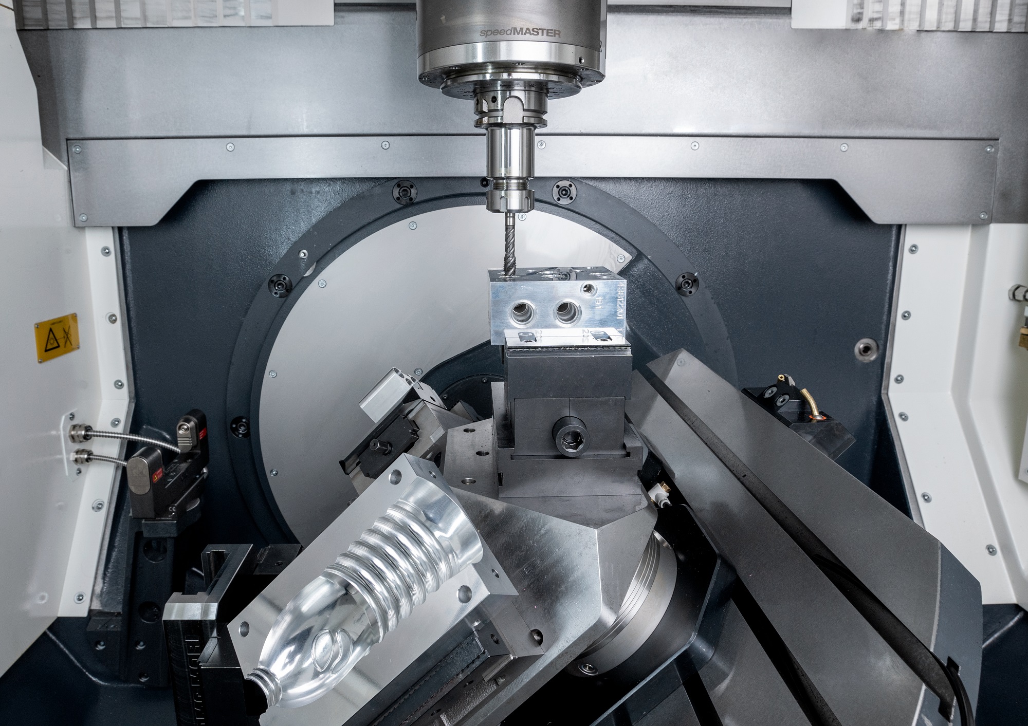 DMG Mori Introduces DMX 60 U and DMX 80 U for High Precision 5